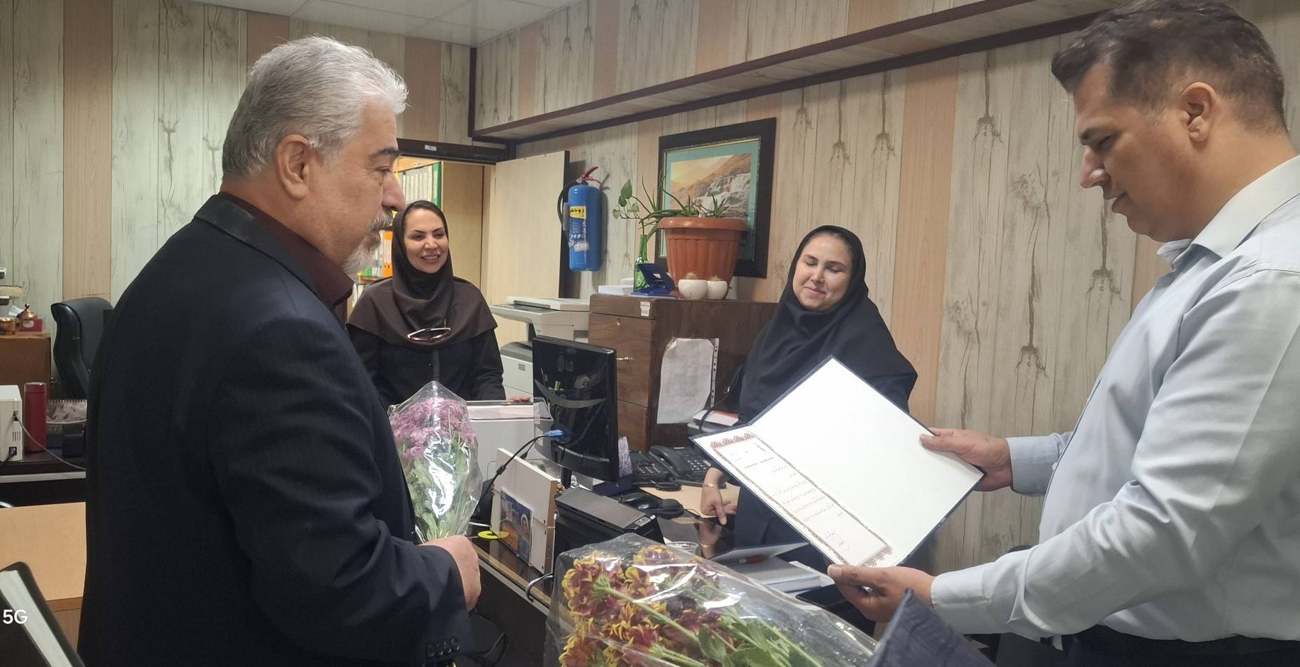 تقدیر و تشکر از همکاران واحد کارگزینی به مناسبت روز ملی منابع انسانی